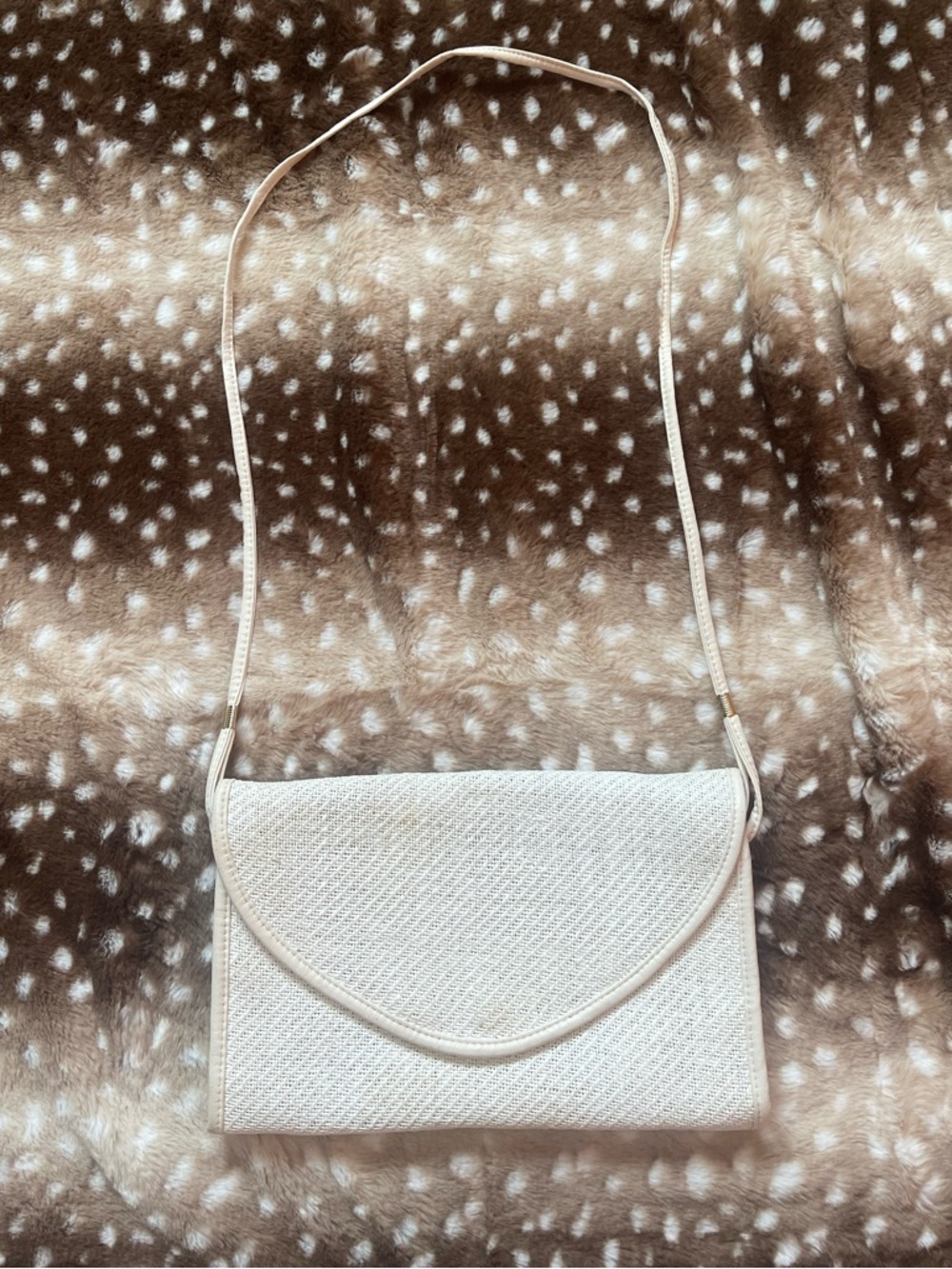 Vintage white woven bag